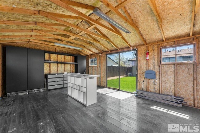 Building Photo - 990 Akard Dr
