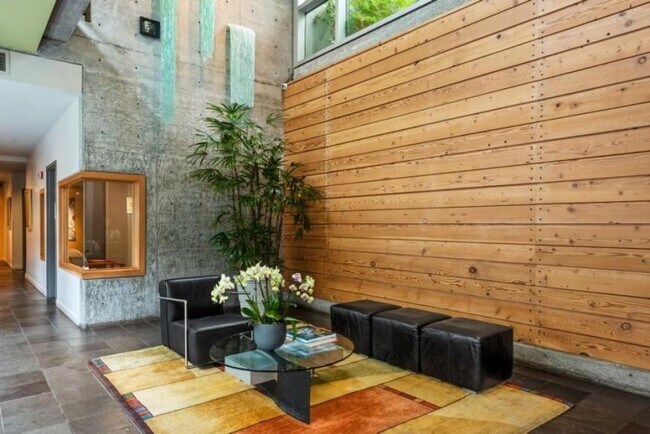 Building Photo - 1 bedroom in Seattle WA 98121
