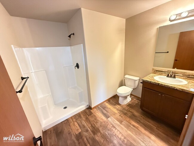 Building Photo - 710 N 29th Ave