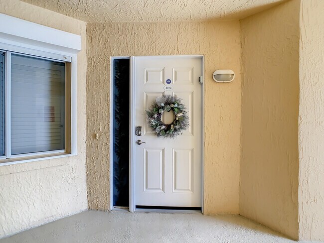 Building Photo - 1851 Jimmy Buffett Mem Hwy