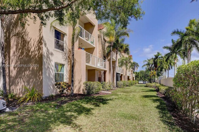 Building Photo - 2711 Ocean Club Blvd