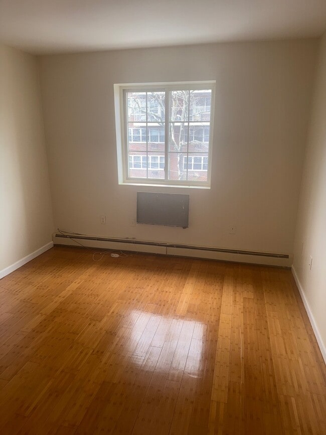 Building Photo - XX48 Olinville Ave