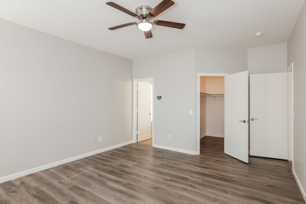 Building Photo - 735 E Michigan Ave