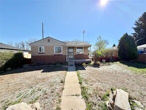 Building Photo - 1320 Holly St