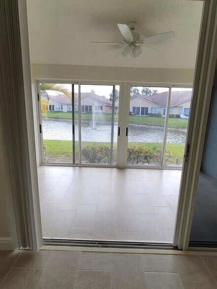 Building Photo - 11000 Ladera Ln