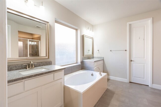 Building Photo - 6350 Culverdale Ln