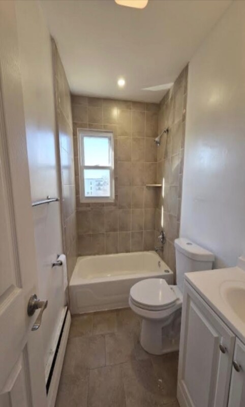 Building Photo - 25 Oxford St