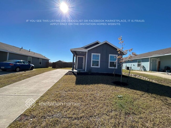 Building Photo - 3212 Crestone Dr