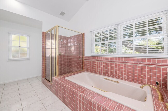 Building Photo - 16812 Addison St