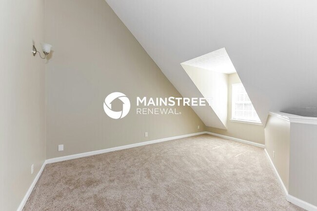 Building Photo - 3 Bedroom Pet-Friendly Home in Nashville, TN with Main Street Renewal