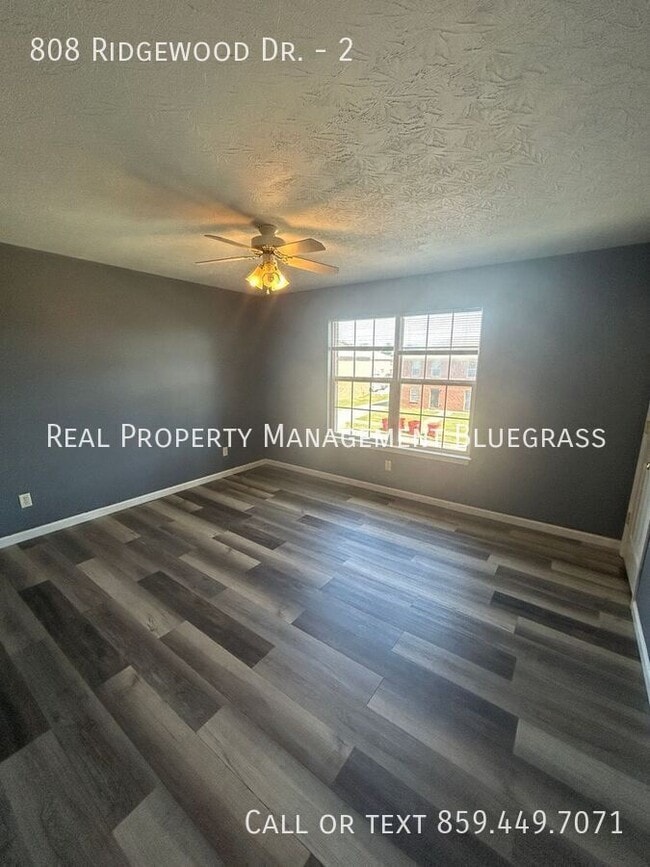 Building Photo - 808 Ridgewood Dr