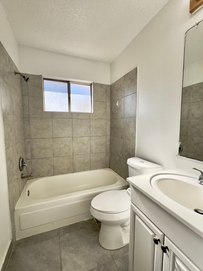 Building Photo - 7409 Tierra Verde Dr