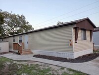 Building Photo - 14006 Bluegill Ln