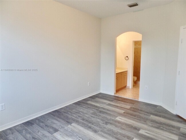 Building Photo - 14358 SW 9th Ct