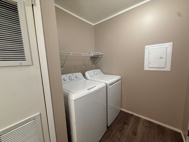 Building Photo - 11785 Cascade Cir