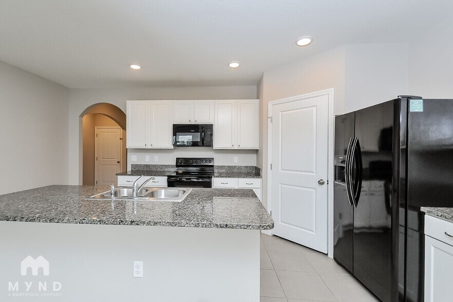 Building Photo - 14115 Arbor Pines Dr