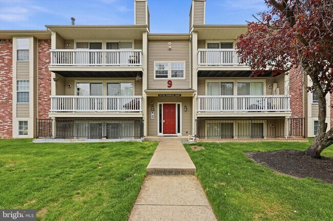 Building Photo - 100 Kenwood Dr