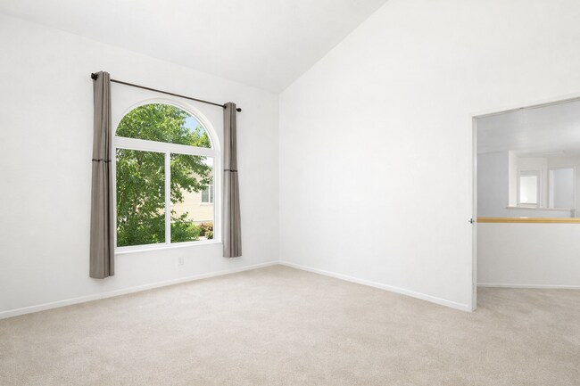 Building Photo - 1768 Promenade Cir
