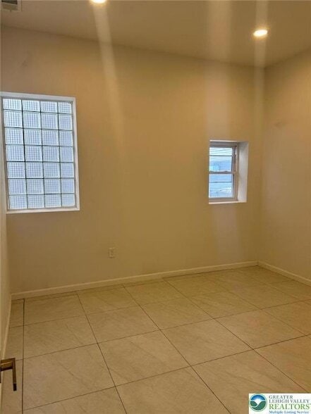 Building Photo - 134 S 3rd St