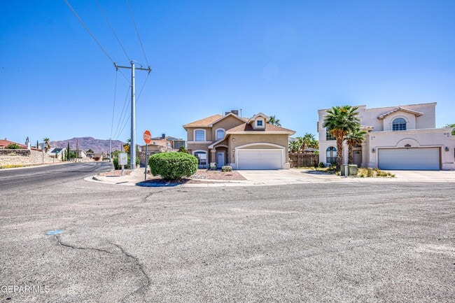 Building Photo - 7600 Plaza Redonda Dr