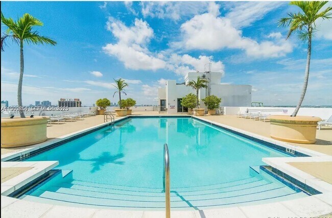 Building Photo - 1830 Radius Dr