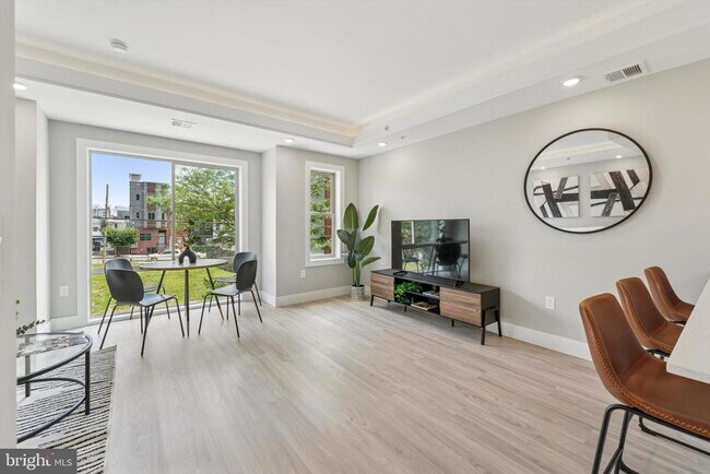 Building Photo - 2401 N 2nd St