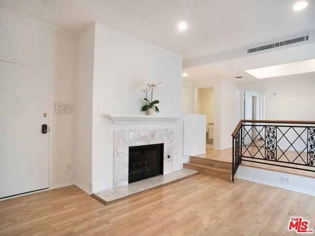 Building Photo - 1655 Selby Ave