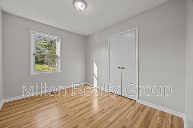 Building Photo - 54 Rolling Springs Dr
