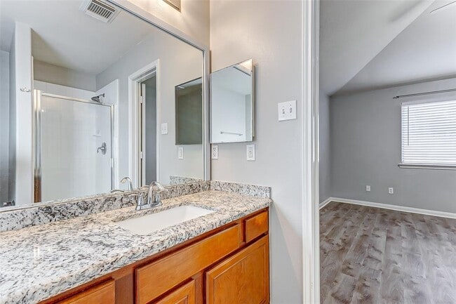 Building Photo - 25331 Clover Ranch Dr