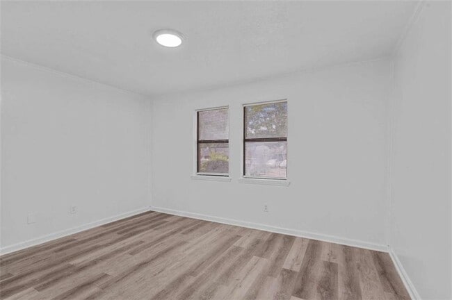 Building Photo - 117 Tanglewood Dr