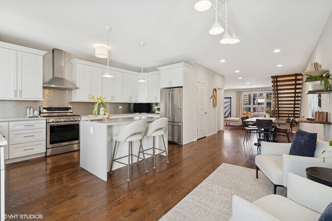 Building Photo - 3331 W Crystal St