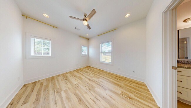 Building Photo - 577 Piper Ave