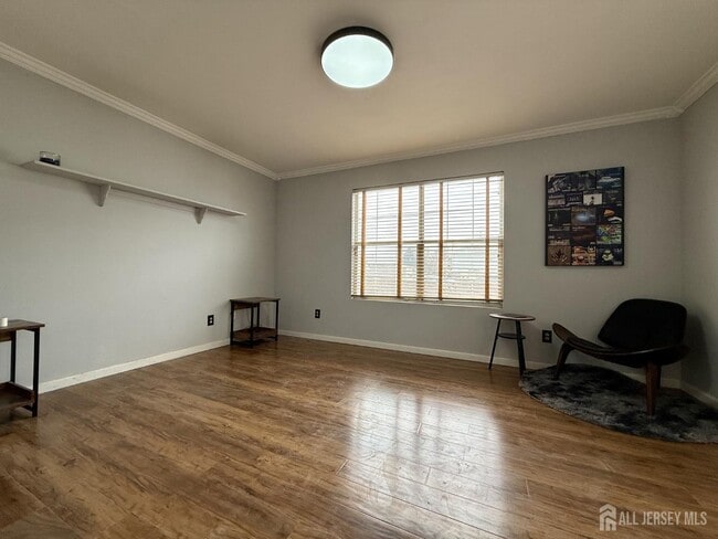 Building Photo - 17 Florida Grove Rd