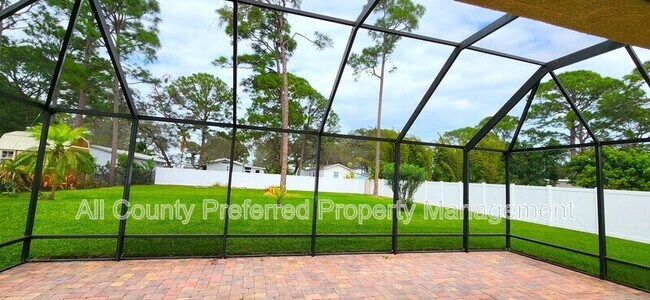 Building Photo - 2402 Okalani St