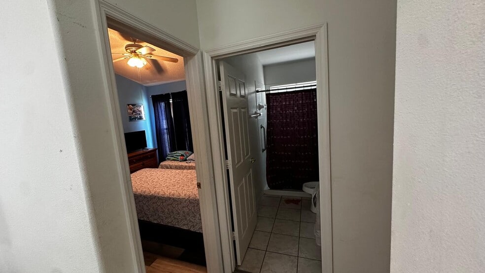 Bathroom 3 - 2651 Oneida Loop