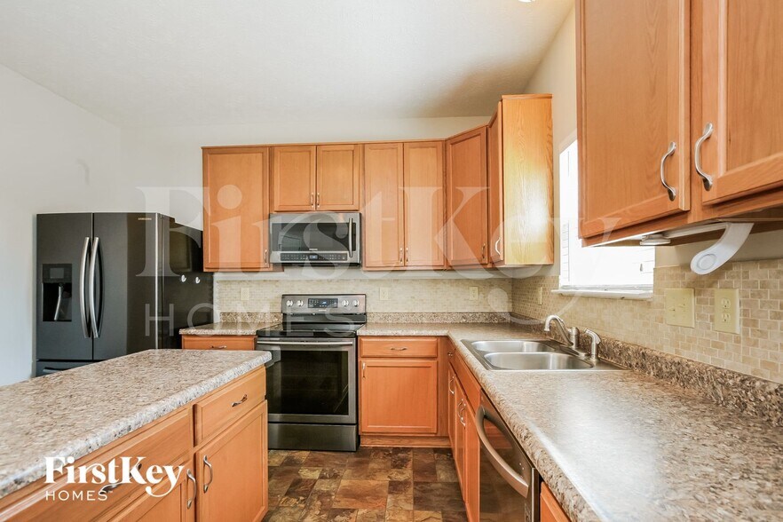 Building Photo - 17051 S Burntwood Way