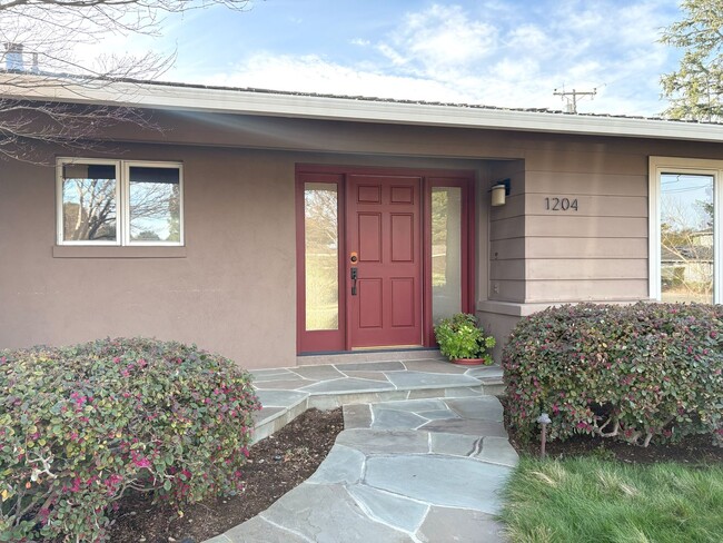 Building Photo - Charming Single-Family Home in South Los A...