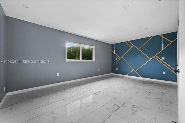Building Photo - 5212 Santa Rosa Ct