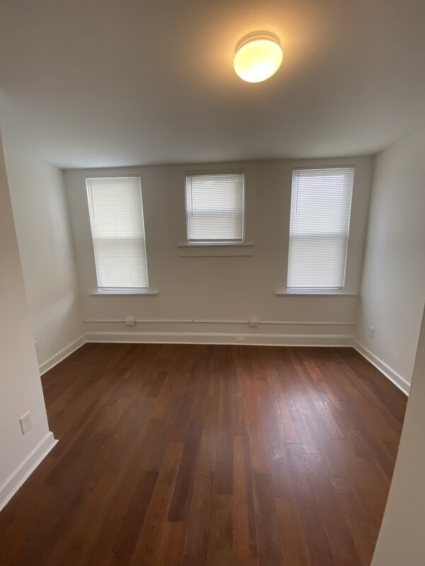 Building Photo - 423 N Highland Ave