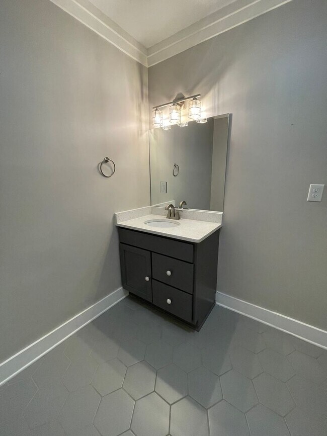 Building Photo - Executive Rental in Horseleg Creek- $3,295
