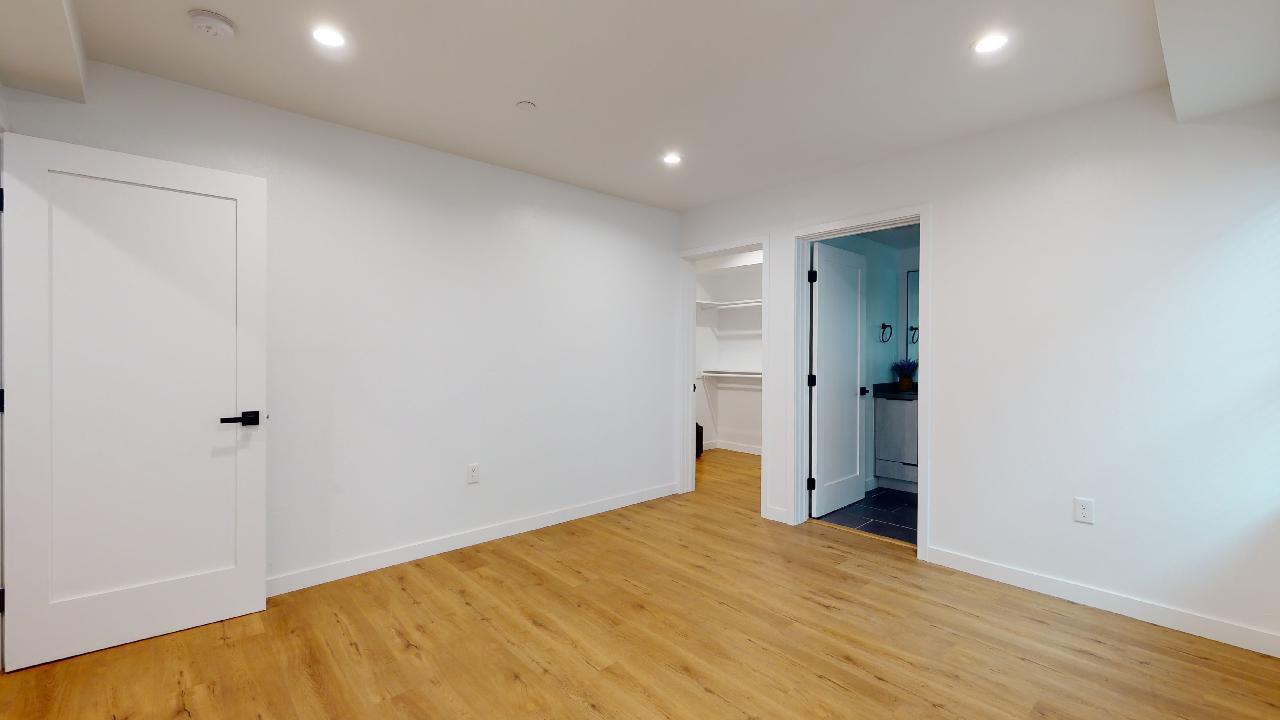 Building Photo - 1311 N Harvard Blvd