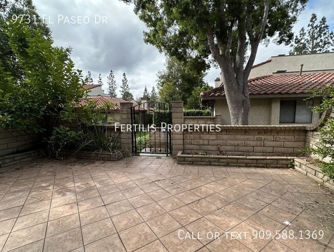 Building Photo - 9731 El Paseo Dr