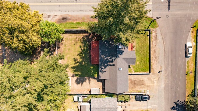 Building Photo - 38244 SE 85th St