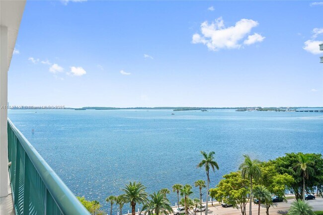 Building Photo - 1408 Brickell Bay Dr