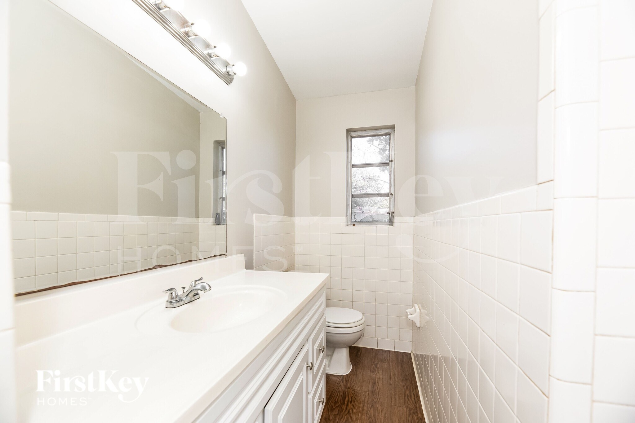 Building Photo - 2706 Lorna Rd