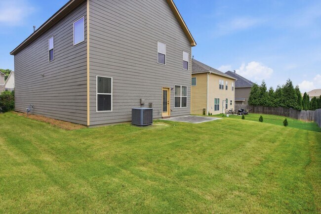 Building Photo - 5 Bedroom Home in Bridgetowne Near The Crossing at Coal Mountain