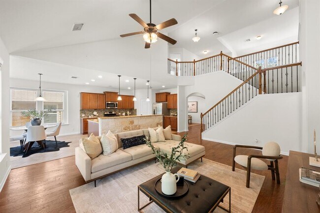 Building Photo - 608 Royal Burgess Dr
