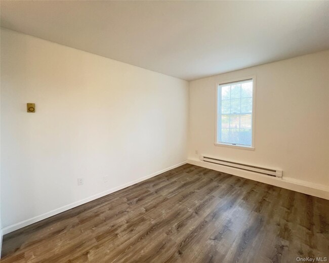 Building Photo - 330 Horsepound Rd