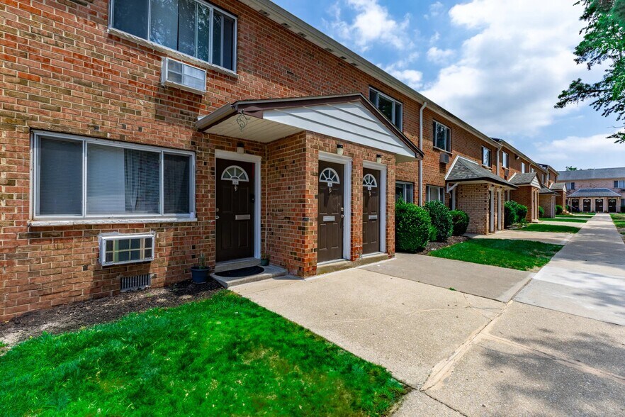 Building Photo - 401 E Gibbsboro Rd