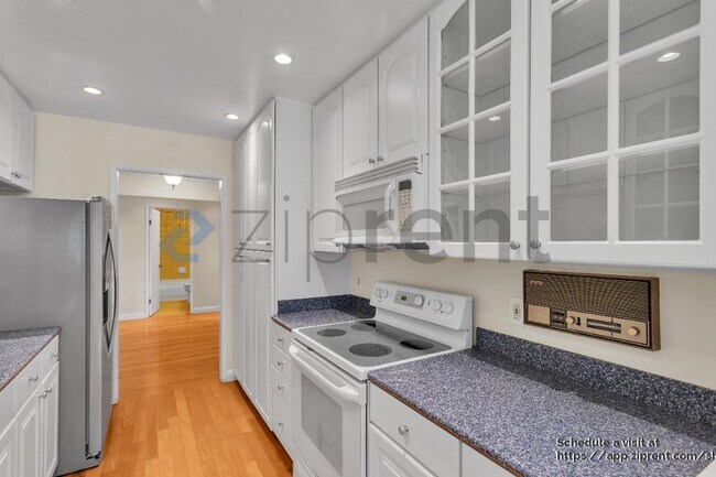 Building Photo - 749 Barnegat Ln